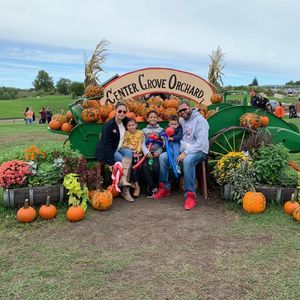 Meet your Posher, Damaris